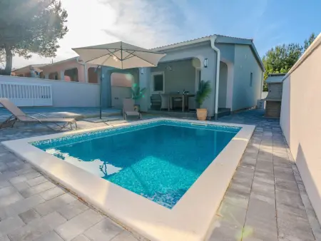 HH Stjepanovic, Maison 4 personnes à Vir - Photo 1
