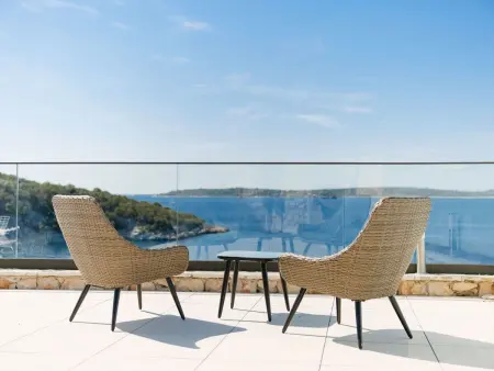Gemütliches Ferienhaus in Vinišće mit Privatem Pool und Meerblick - Photo 7