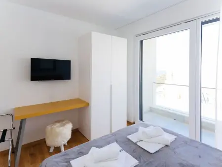 Gemütliches Ferienhaus in Vinišće mit Privatem Pool und Meerblick - Photo 24
