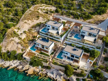 Gemütliches Ferienhaus in Vinišće mit Privatem Pool und Meerblick - Photo 34