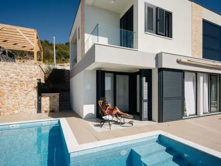Charmantes Ferienhaus in Vinišće mit Privatem Pool und Meerblick - Photo 8