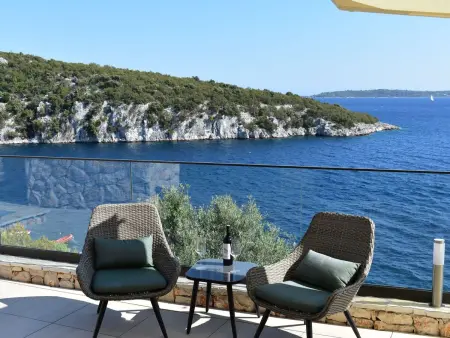 Charmantes Ferienhaus in Vinišće mit Privatem Pool und Meerblick - Photo 36