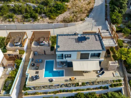 Charmantes Ferienhaus in Vinišće mit Privatem Pool und Meerblick - Photo 42