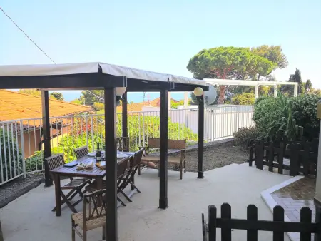 Wohnung mit Garten, wenige Minuten vom Meer entfernt - Photo 15