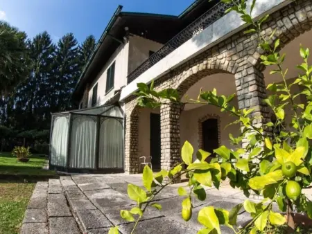 in Sirtori mit Privatem Pool, Maison 11 personnes à Sirtori - Photo 13
