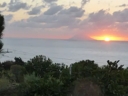 Ferienvilla bei Tropea mit Blick auf das Meer und die liparischen Inseln - Photo 22