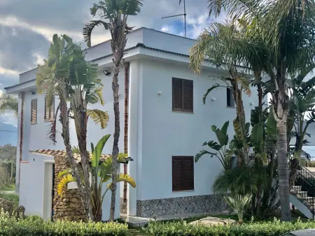 Lila Wohnung mit Schwimmbad und Meerblick, Appartement 4 personnes à Balestrate - Photo 1