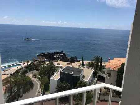 mit Blick auf das Wasser, Appartement 4 personnes à Madeira Funchal - Photo 4