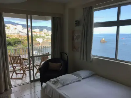 mit Blick auf das Wasser, Appartement 4 personnes à Madeira Funchal - Photo 19