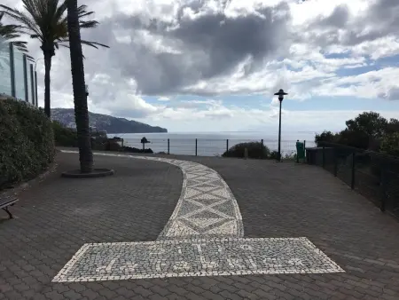 mit Blick auf das Wasser, Appartement 4 personnes à Madeira Funchal - Photo 30