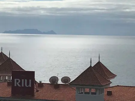 mit Blick auf das Wasser, Appartement 8 personnes à Madeira Caniço - Photo 19