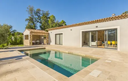 VILLA PROVENÇALE AVEC PISCINE, Maison 8 personnes à Montauroux - Photo 9