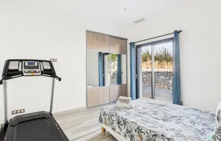 VILLA PROVENÇALE AVEC PISCINE, Maison 8 personnes à Montauroux - Photo 18