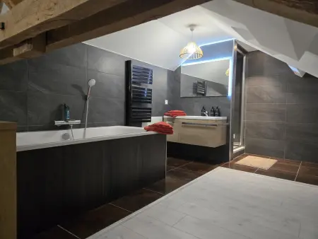 Gîte au calme avec piscine couverte, Wi-Fi et animaux acceptés - Photo 25