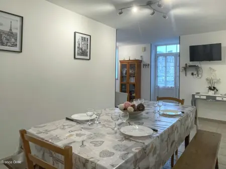 Charmante maison au cœur de Carrouges avec WIFI - Photo 4