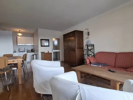 Appartement T3 spacieux avec terrasse et parking, proche télésiège - Photo 2