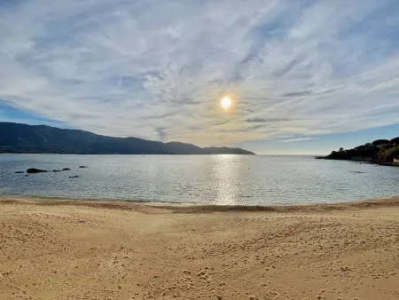 Studio pieds dans l'eau à Tiuccia avec climatisation - Photo 17