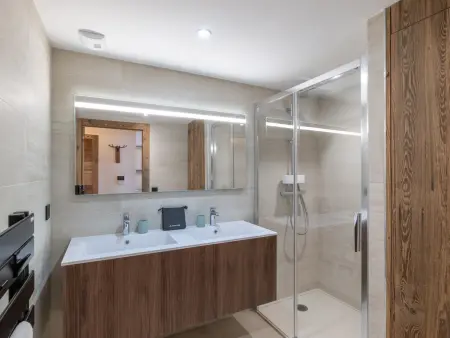 Élégant appartement au pied des pistes, Alpe d'Huez - Photo 10