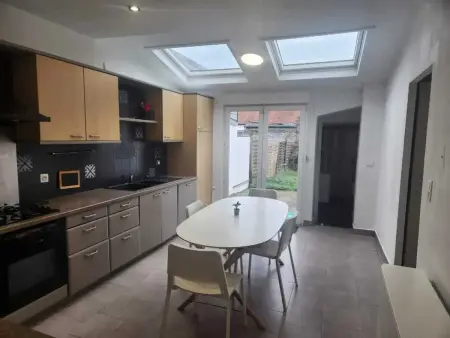Maison spacieuse à Mouscron avec jardin et terrasse - Photo 5
