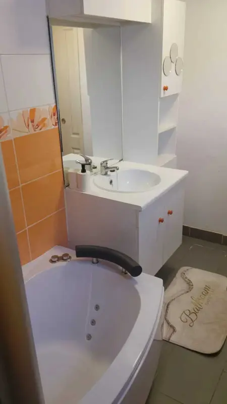 Maison spacieuse à Mouscron avec jardin et terrasse - Photo 18
