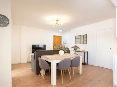Appartement avec terrasse près de la plage, parking inclus - Photo 4