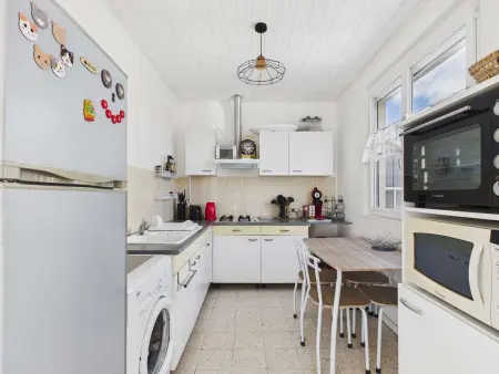 Appartement lumineux avec terrasse, proche plage et commerces - Photo 9