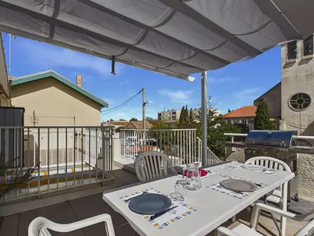 Appartement lumineux avec terrasse, proche plage et commerces - Photo 16