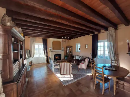 Charmante maison 6 chambres en Dordogne pour escapade paisible - Photo 2