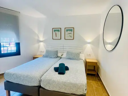 Appartement Moderne 2 Chambres, Climatisé au Cœur de Jaca - Photo 7