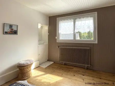 Maison Normande Confortable avec Jardin et WiFi, Gite 8 personnes à La Ferté Macé - Photo 16