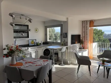 Charmant T2 à Saint-Palais-sur-Mer, proche plage de Nauzan, box privé - Photo 1