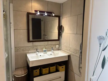 Charmant T2 à Saint-Palais-sur-Mer, proche plage de Nauzan, box privé - Photo 13