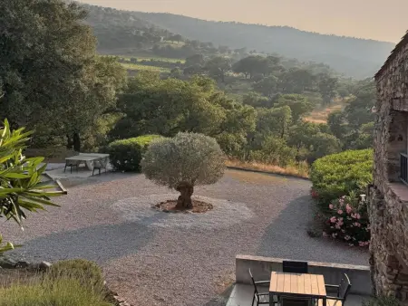 Les Roches du Sud, Charmante Gîte en domaine intimiste avec piscine - Photo 34