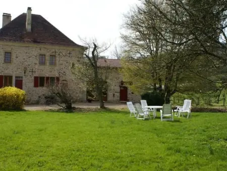 in Le Châtelet-Sur-Meuse mit Grill, Garten und Terrasse - Photo 9