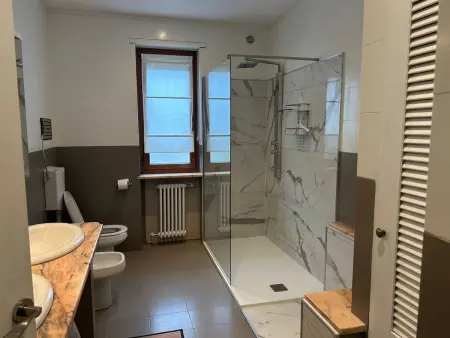 5-Zimmer-Haus, geeignet für große Gruppen, Maison 9 personnes à Monfalcone - Photo 17