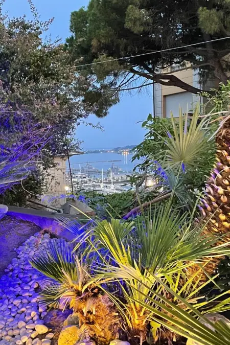 Vip Garten Whirlpool mit Meerblick im Herzen der Stadt - Photo 2