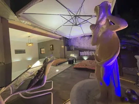 Vip Garten Whirlpool mit Meerblick im Herzen der Stadt - Photo 26