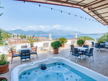 Wohnung  Premier  mit Meerblick, Appartement 4 personnes à Herceg Novi - Photo 1