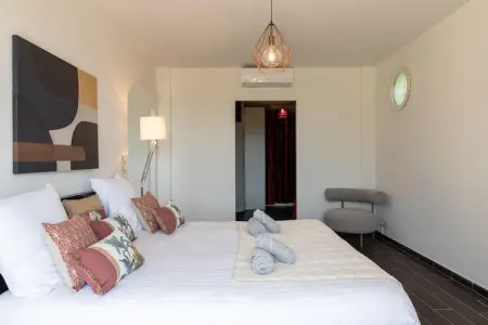 Villa Calade, Beau villa avec piscine, sauna, fitness et vue mer - Photo 11
