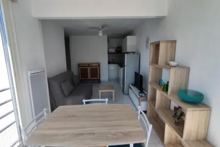 Le Douillet Sur Le Port Et La Plage, Appartement à Frontignan proche plage - Photo 3