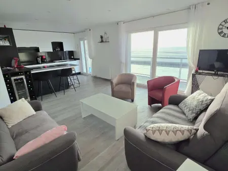 Magnifique T3 en Front de Mer à Wimereux avec Balcon et Wifi - Photo 1