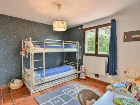 Ricavy, Jolie maison spacieuse avec une grande piscine - Photo 24