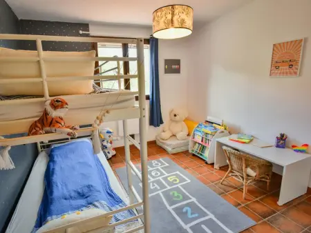 Ricavy, Jolie maison spacieuse avec une grande piscine - Photo 25