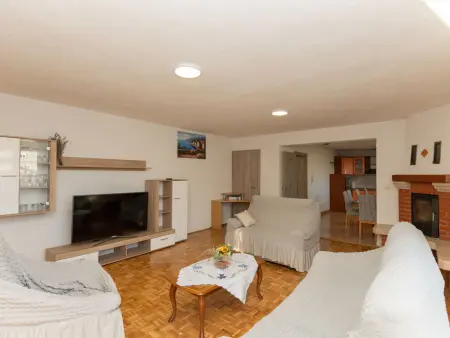 Matanovi dvori, Maison 12 personnes à Imotski - Photo 1