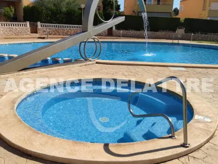Villa tranquille avec piscine commune et jacuzzi, 3 chambres, 2 salles de bain - Photo 17