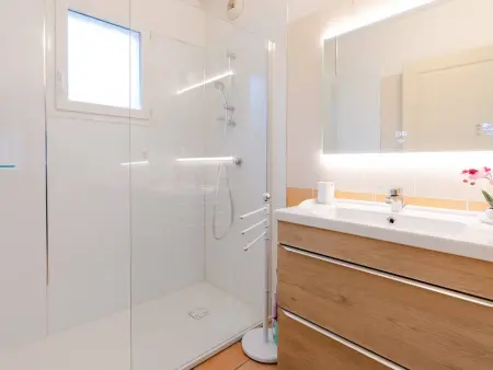 Appartement lumineux avec climatisation, WiFi et parking à Narbonne-Plage - Photo 9