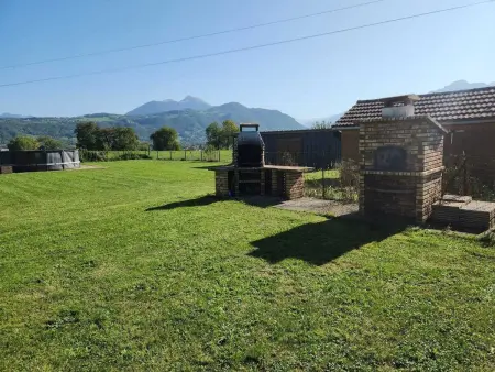 Spacieuse maison de vacances avec piscine à Arenthon - Photo 1