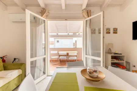 ATTICO BADESI CON PISCINA, Grenier avec terrasse et piscine en copropriété - Photo 4