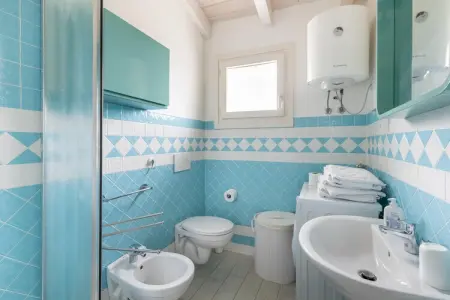 ATTICO BADESI CON PISCINA, Grenier avec terrasse et piscine en copropriété - Photo 19