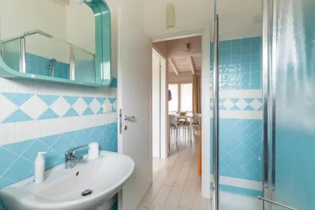ATTICO BADESI CON PISCINA, Grenier avec terrasse et piscine en copropriété - Photo 20